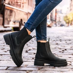 Black Platform Chelsea Boots
